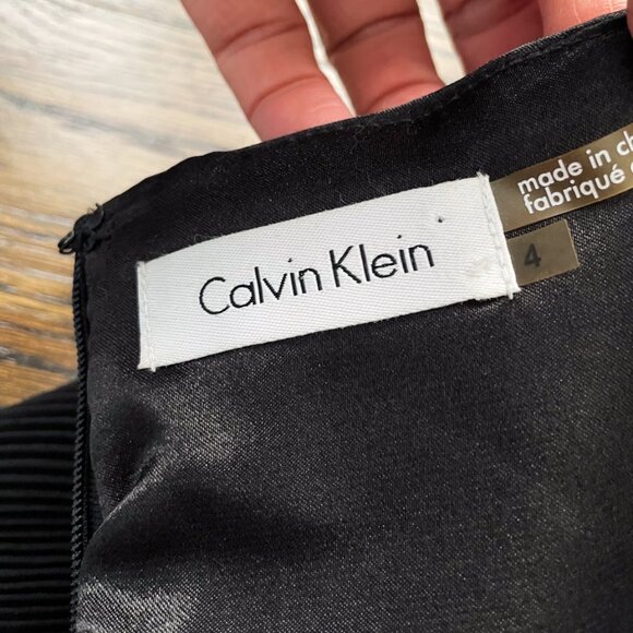 Calvin Klein Black Ruffle, Backless Dress, Plunging Neckline, Size 4 - Picture 4 of 4